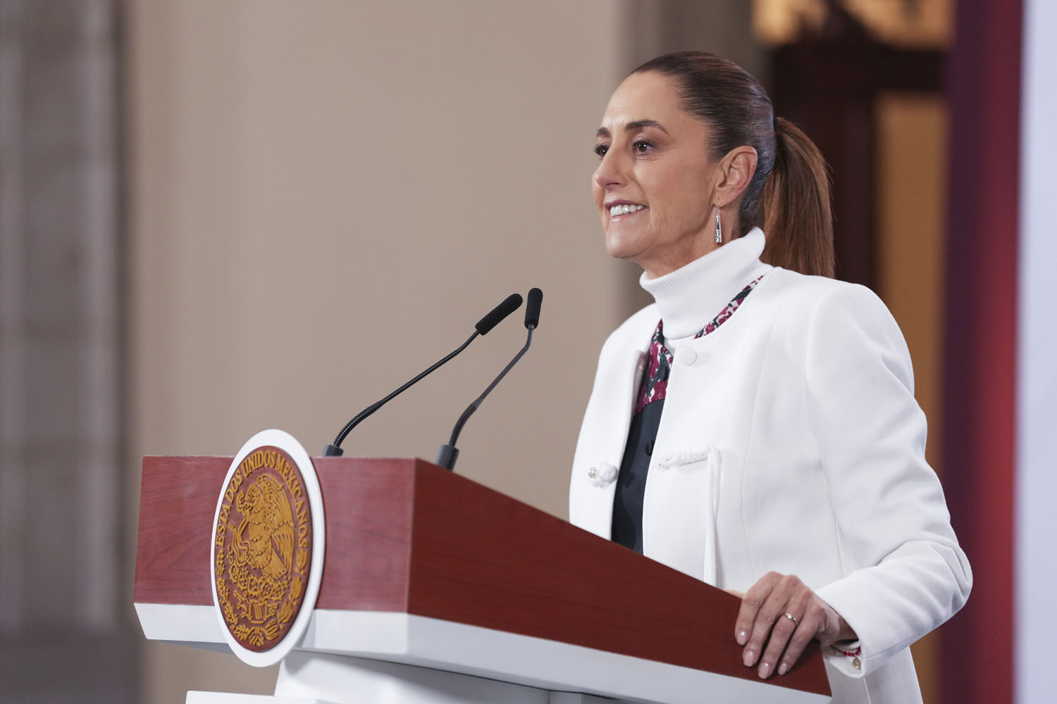 Claudia Sheinbaum anuncia 150 mil nuevos lugares en preparatorias para 2026