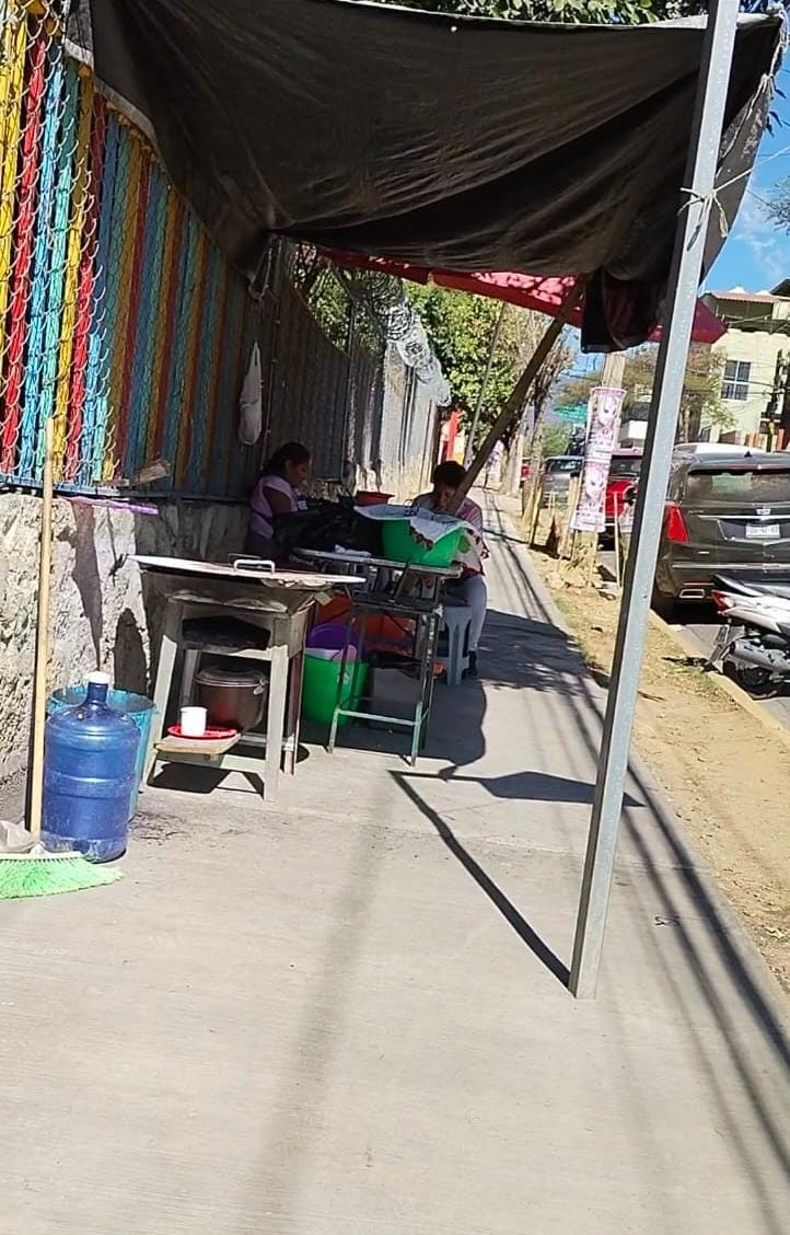 Denuncian vecinos incumplimiento del programa miércoles sin ambulantes en Oaxaca