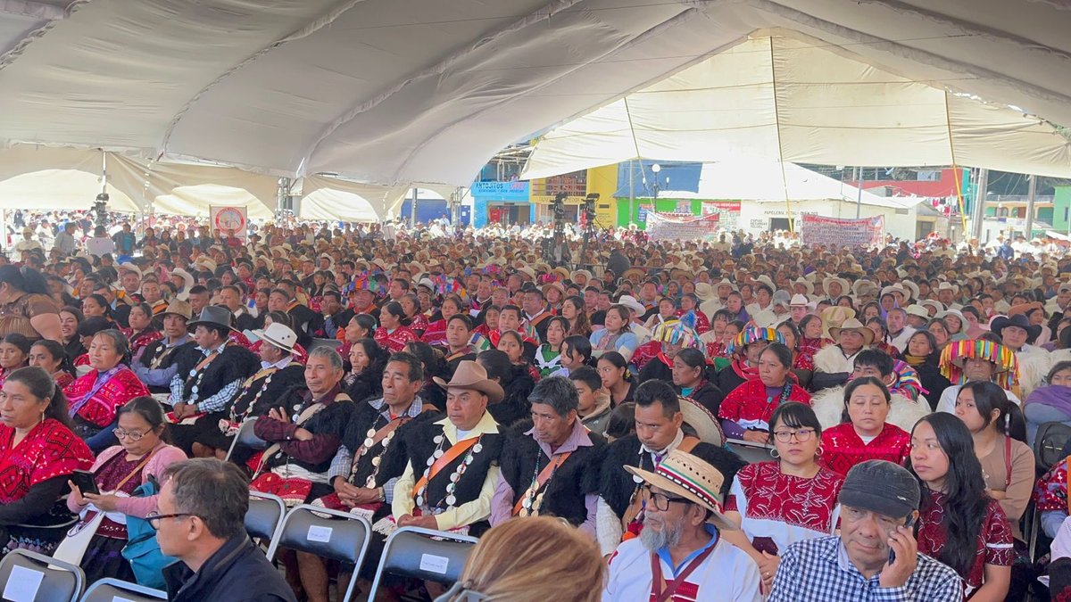 La Suprema Corte sesiona por primera vez en plaza pública indígena