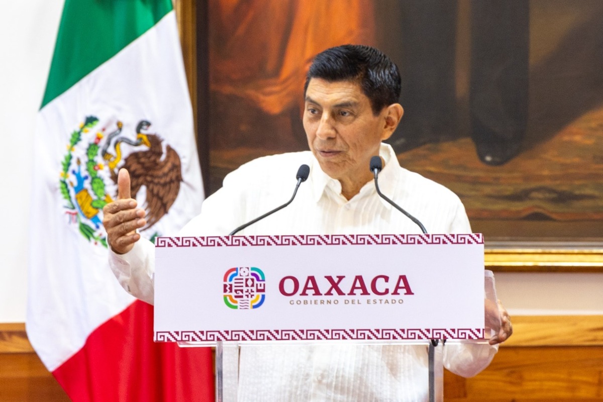 Salomón Jara honra a oaxaqueños caídos en operativo en Jalisco