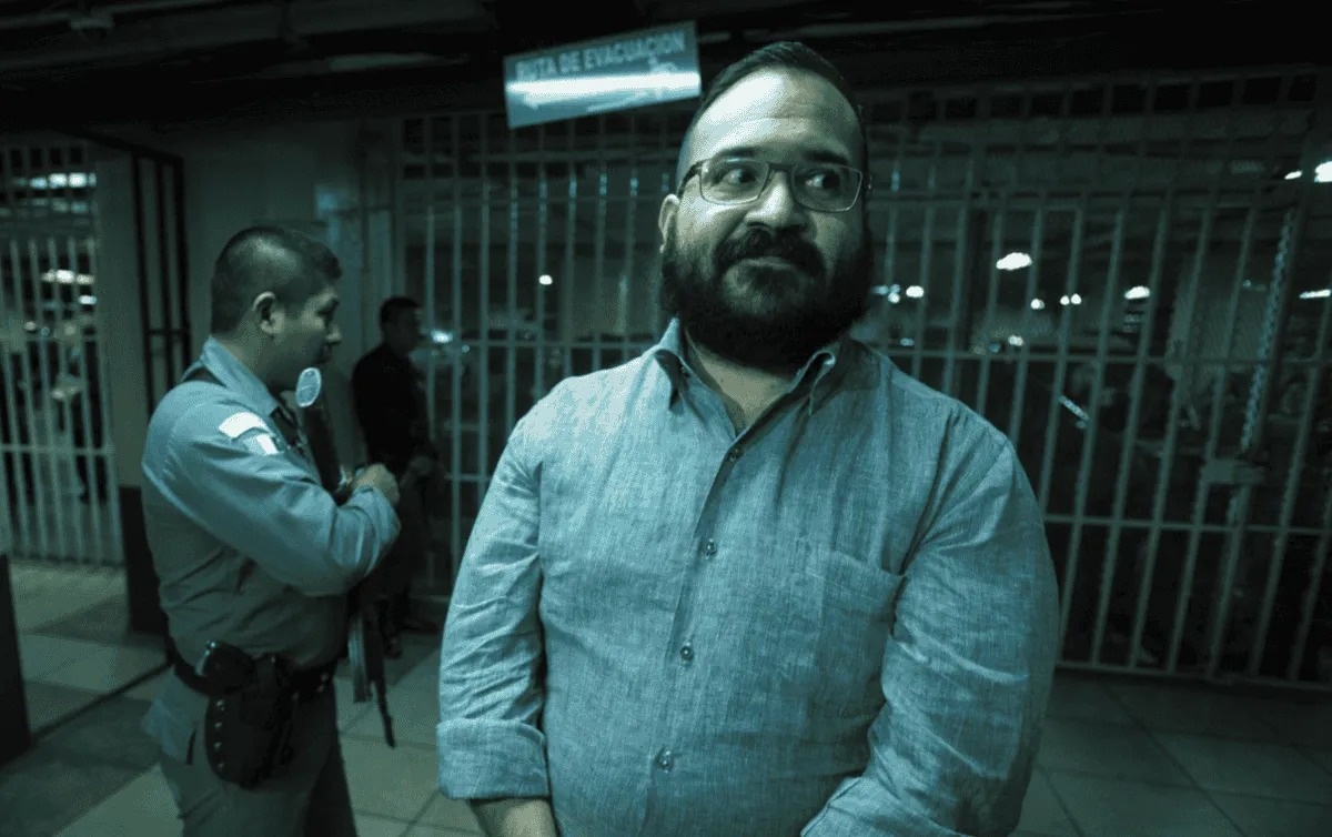 Un juez federal vincula a proceso a Javier Duarte por peculado