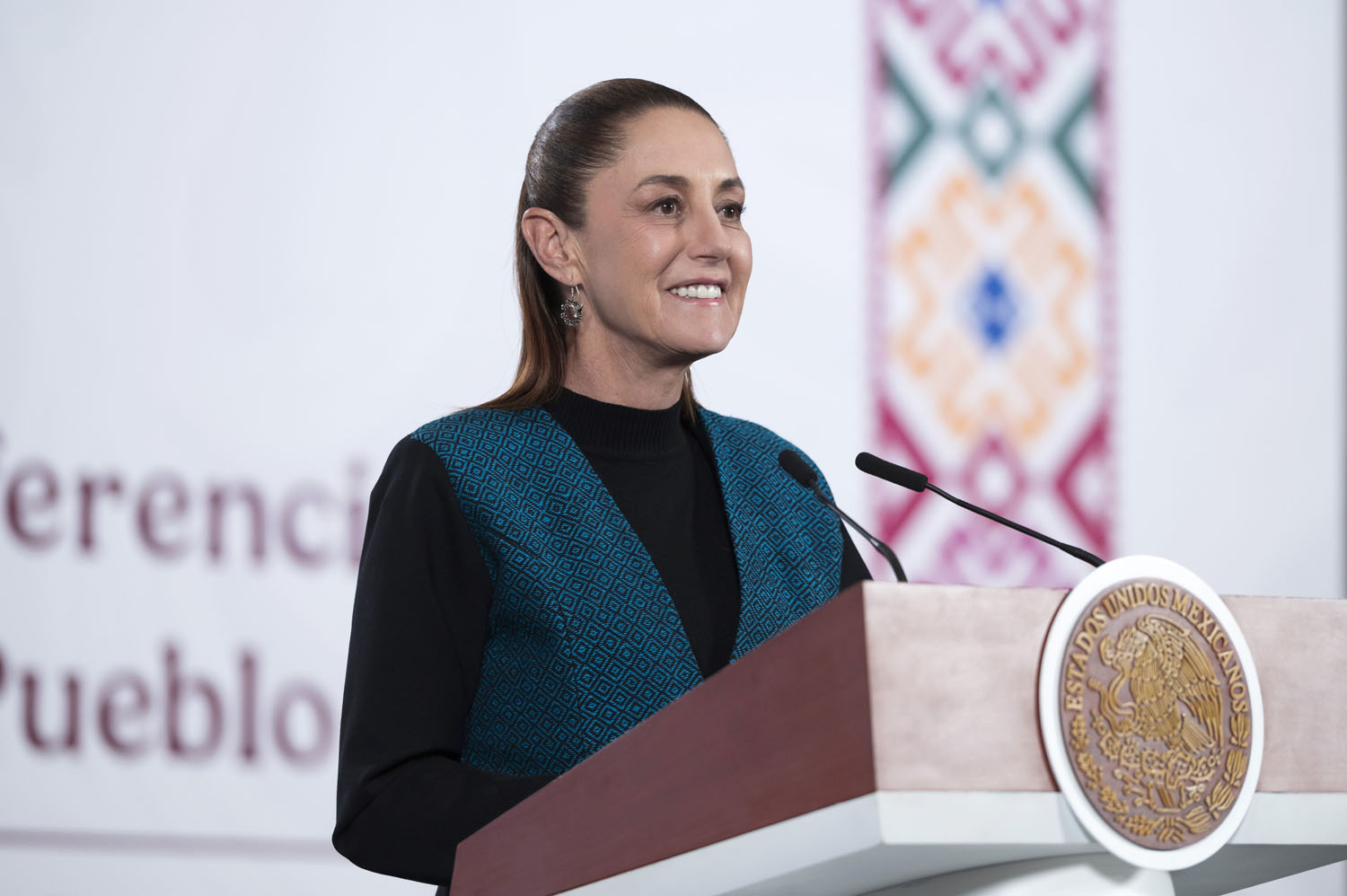 Claudia Sheinbaum destacó la singularidad del Ejército Mexicano como institución surgida de una revolución social y no de las élites