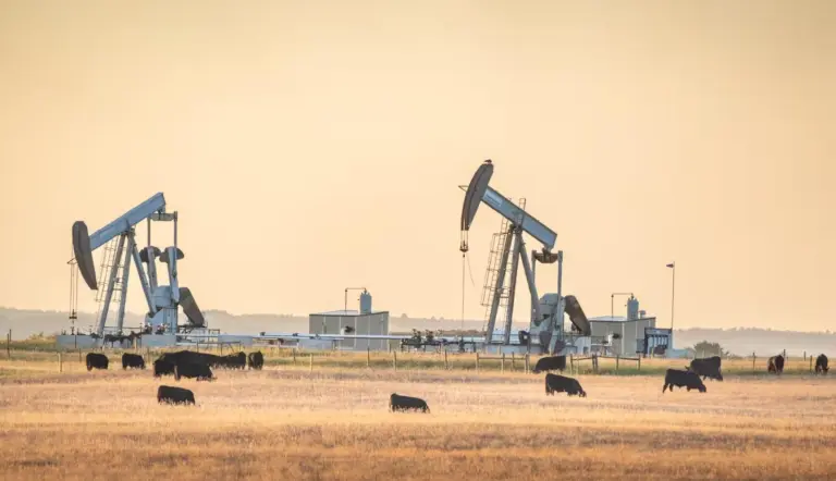 La escalada bélica en Medio Oriente dispara precios del petróleo y gas