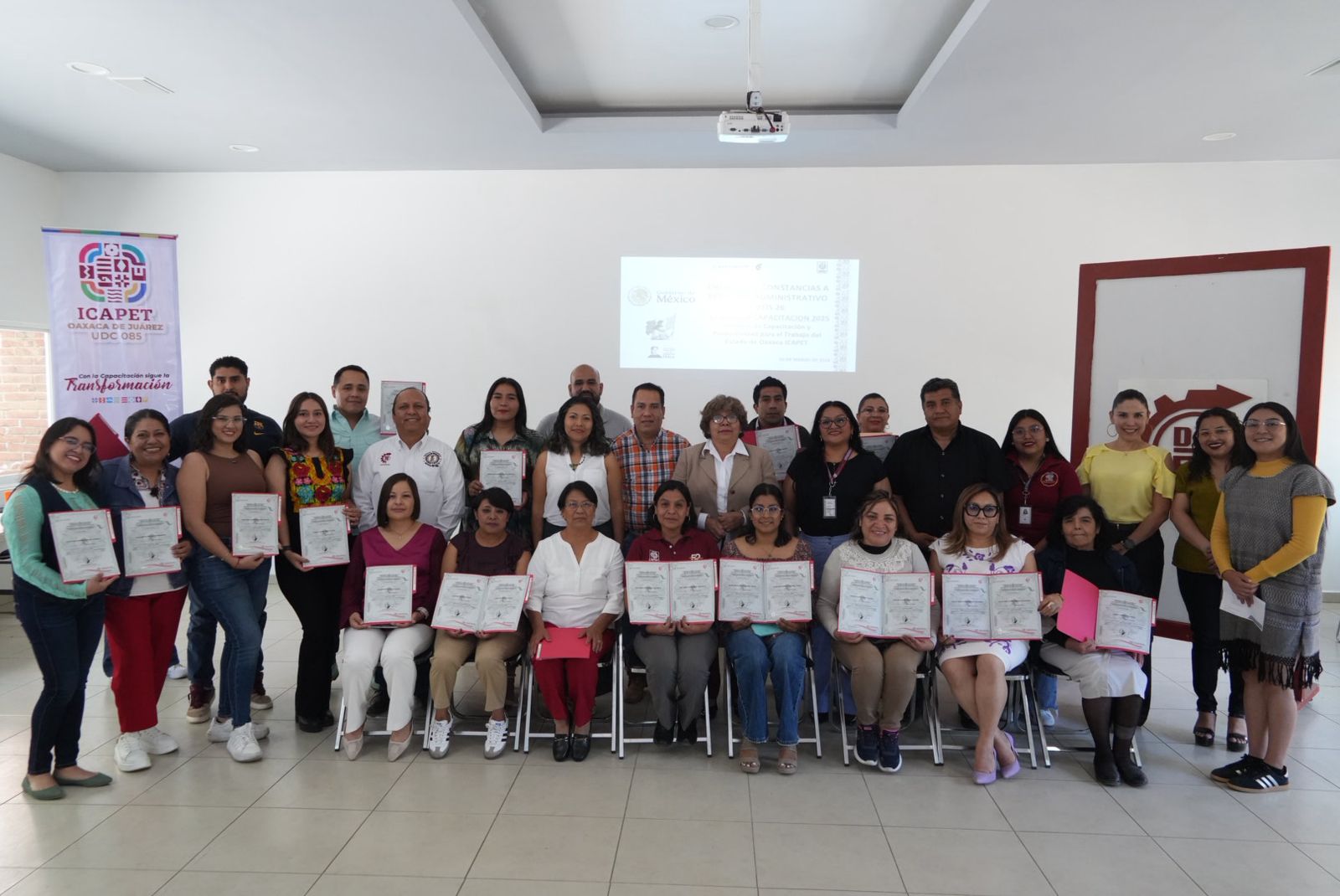 Fortalece Icapet formación académica y desarrollo en Oaxaca