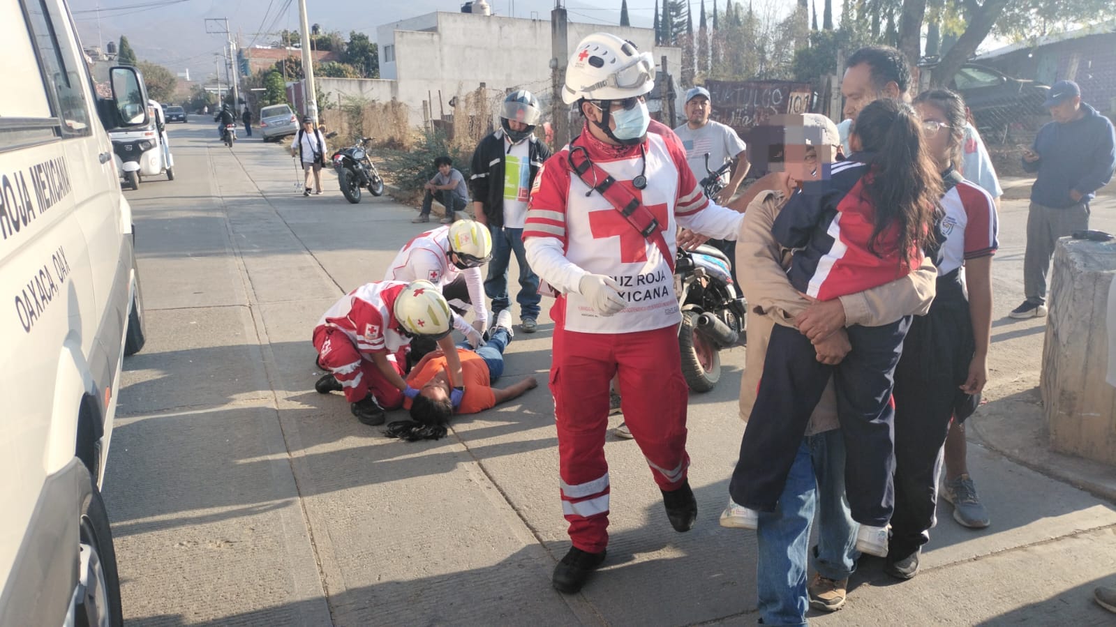 Accidente de motociclista deja menor lesionada en 7 Regiones