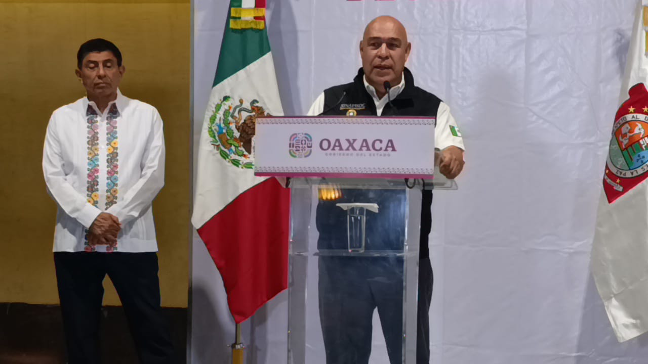 Lluvias y vientos dejan daños en la zona metropolitana