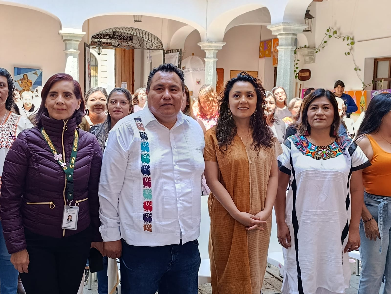 Reconocen a trabajadoras del hogar en su día laboral