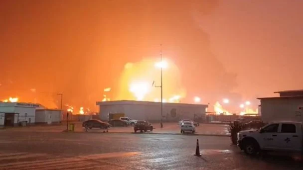 Incendio en Dos Bocas moviliza a Pemex y autoridades de Tabasco