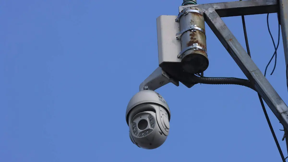 Detectan autoridades cámaras ilegales de videovigilancia en vía pública oaxaqueña
