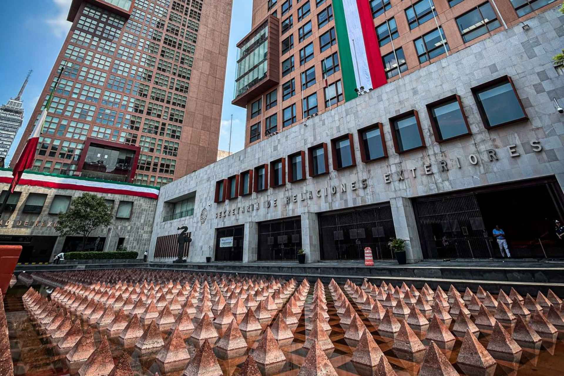 La Secretaría de Relaciones Exteriores activa protocolo de atención consular ante el fallecimiento de un connacional bajo custodia de ICE