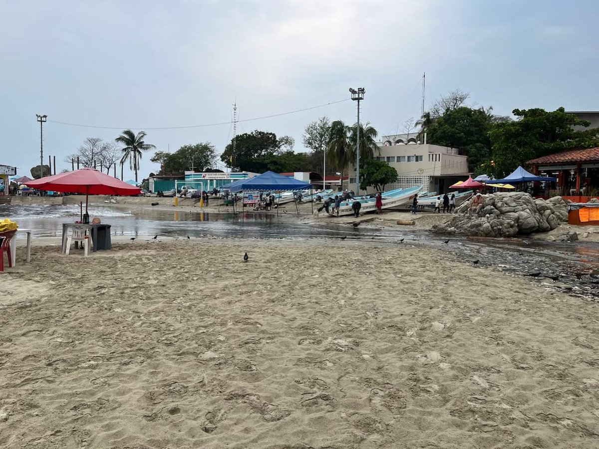 Colapsa drenaje pluvial en la Bahía Principal de Puerto Escondido