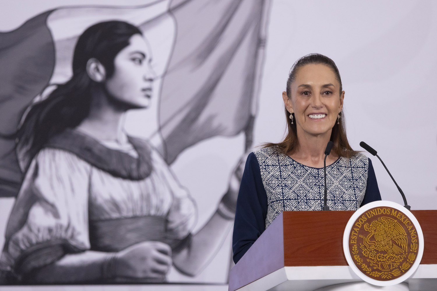 Sheinbaum propone fuerzas básicas en clubes para nutrir Selección