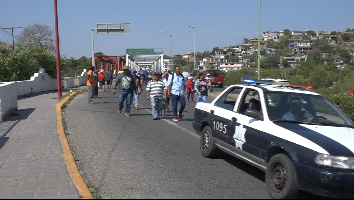 Protestan en Tehuantepec por constantes apagones de energía eléctrica
