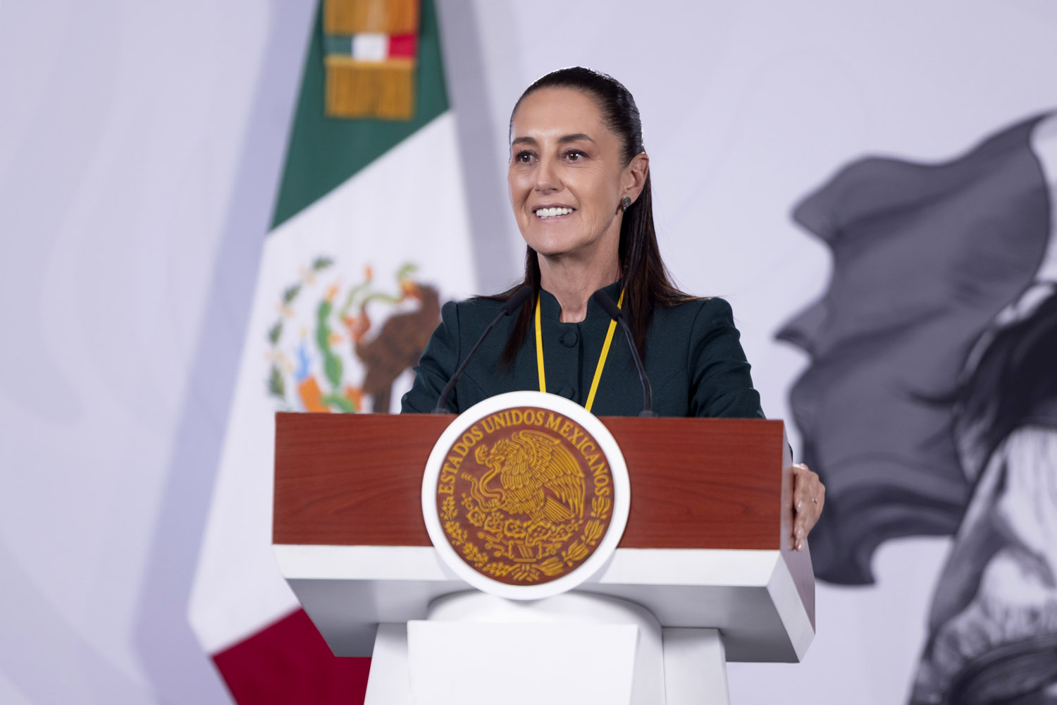 Inaugura Sheinbaum planta que producirá 30 millones de moscas estériles contra gusano barrenador