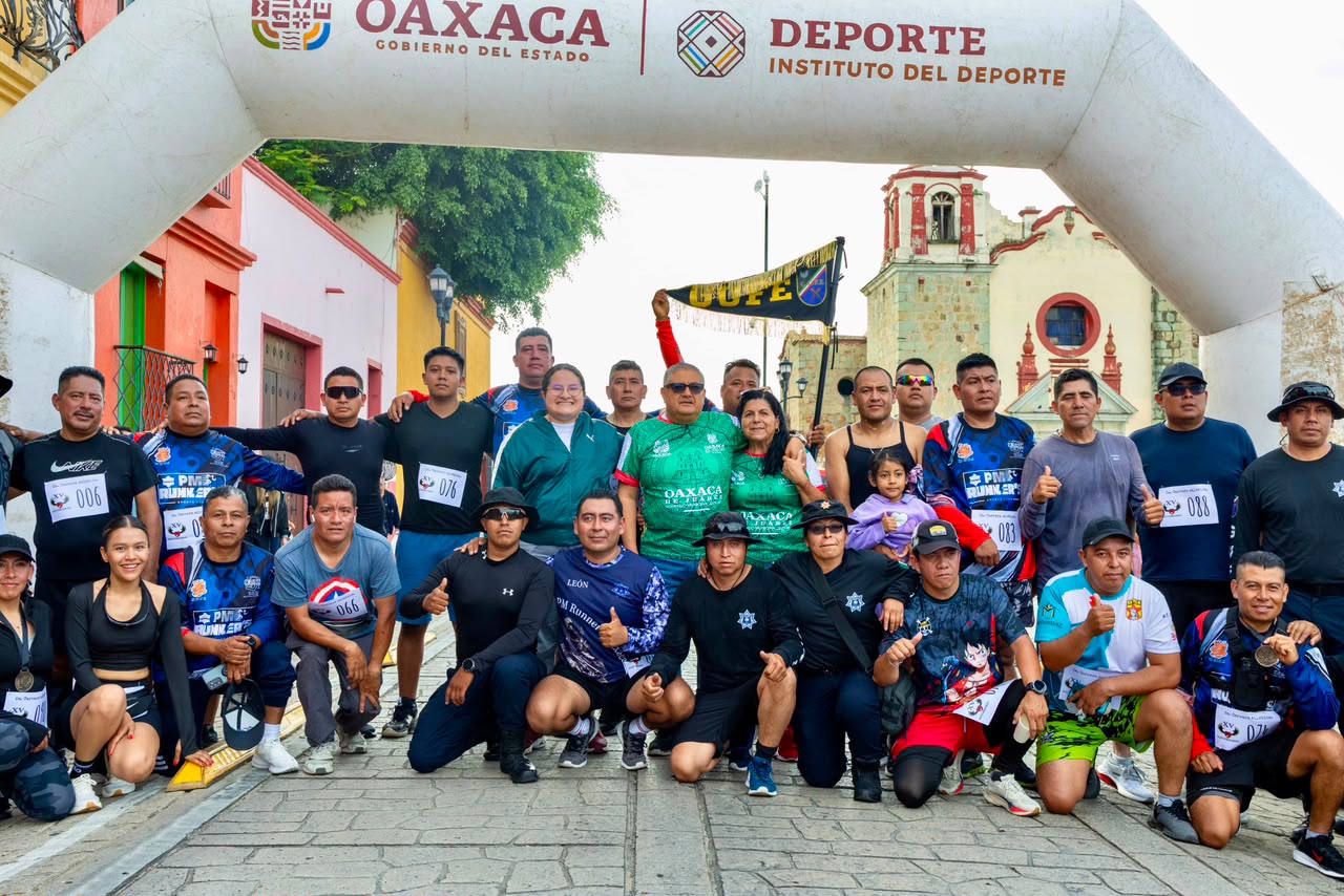 Conmemoran 15 años de servicio del GUFE con carrera atlética en Oaxaca de Juárez