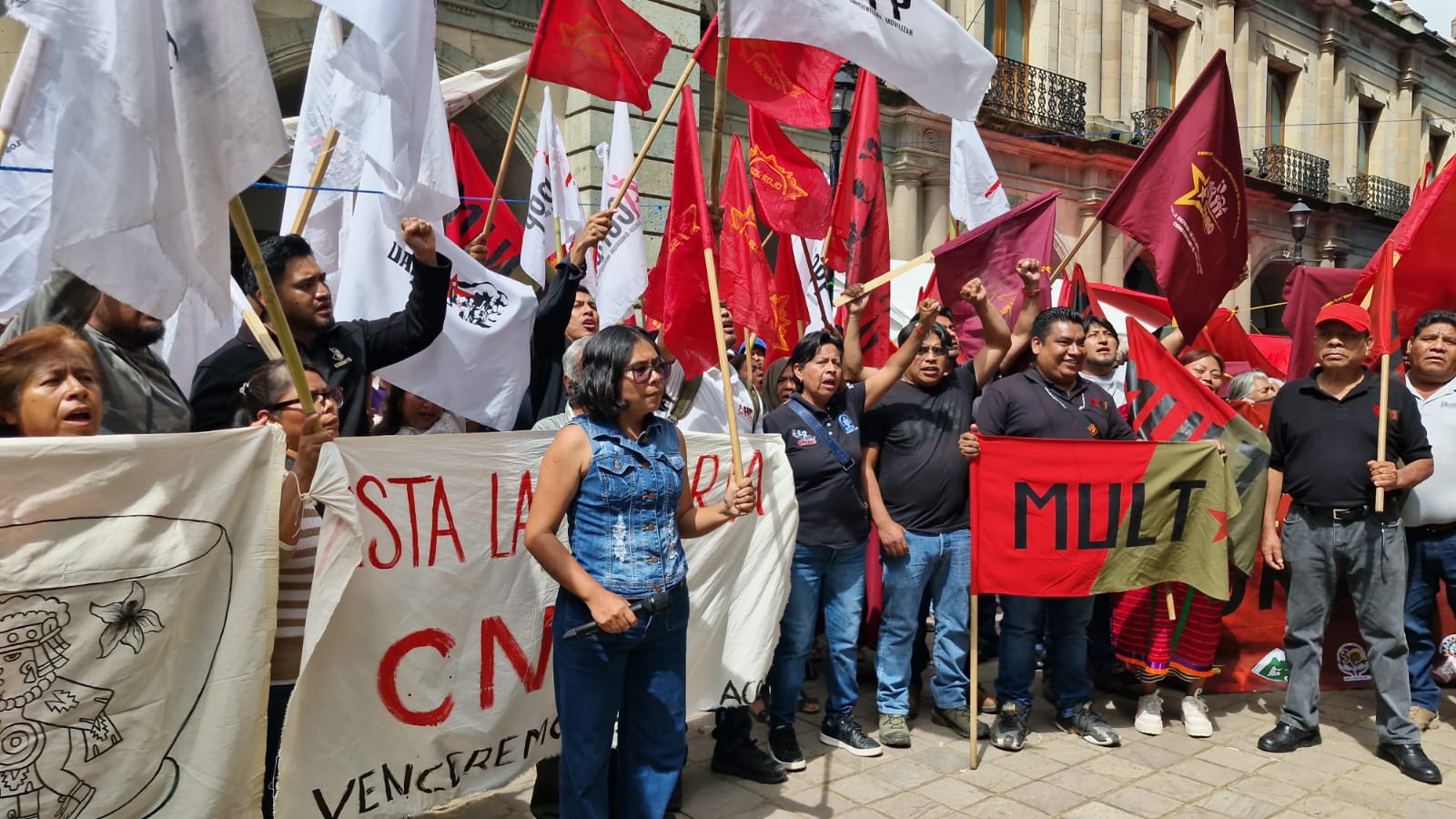Organizaciones sociales respaldan huelga nacional de la CNTE; advierten movilizaciones si hay represión