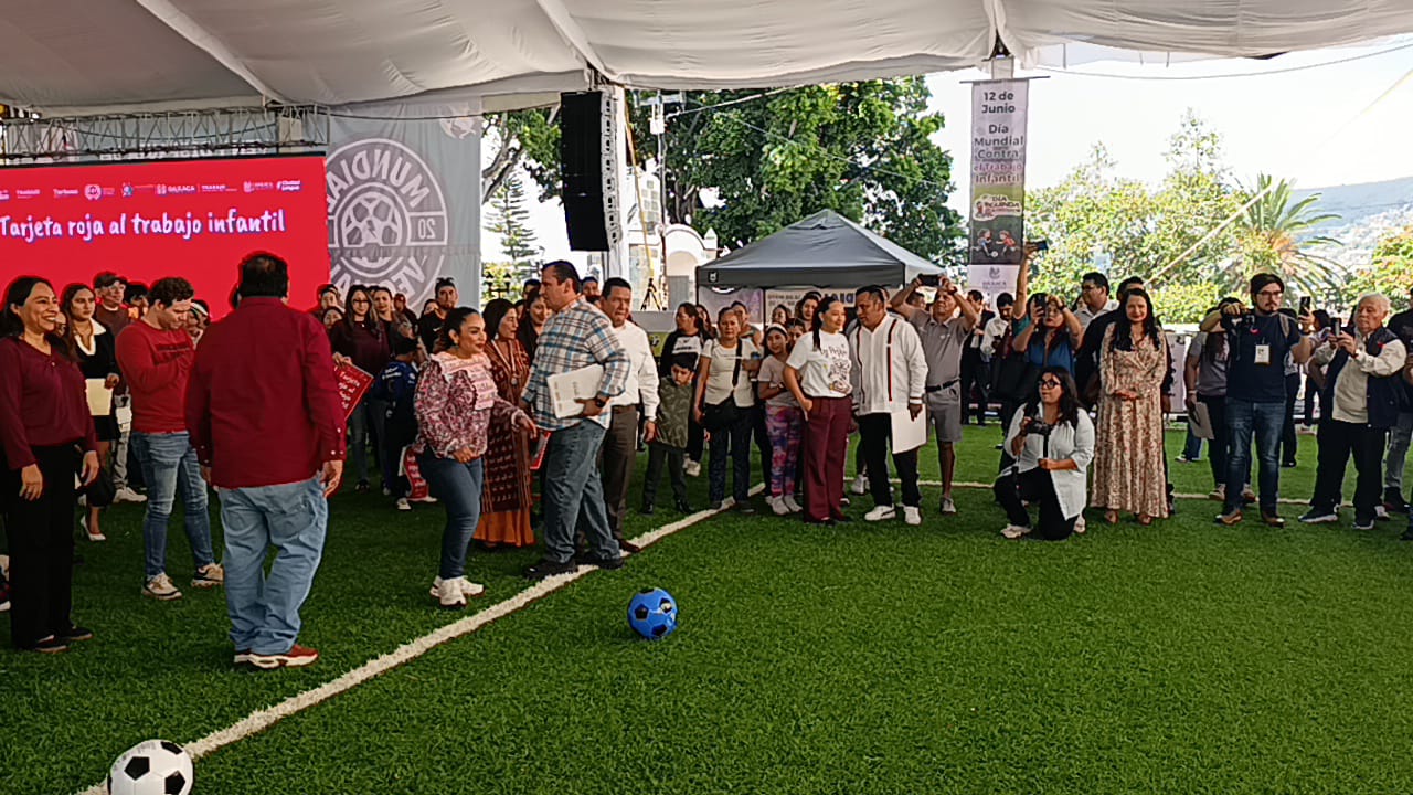 SETRAO promueve la erradicación del trabajo infantil con cascarita deportiva en Oaxaca