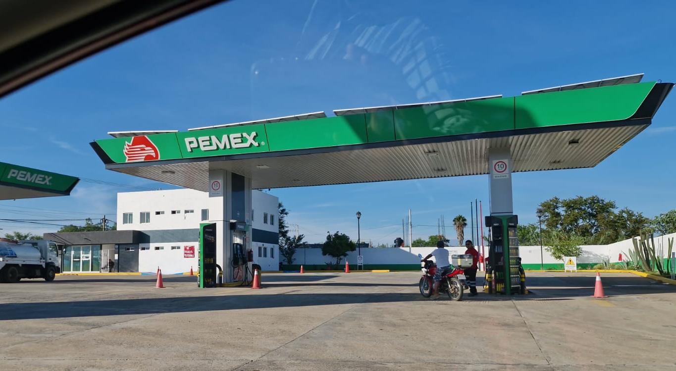 Compras de pánico vacían gasolineras de Oaxaca; combustible se agota en cuestión de horas
