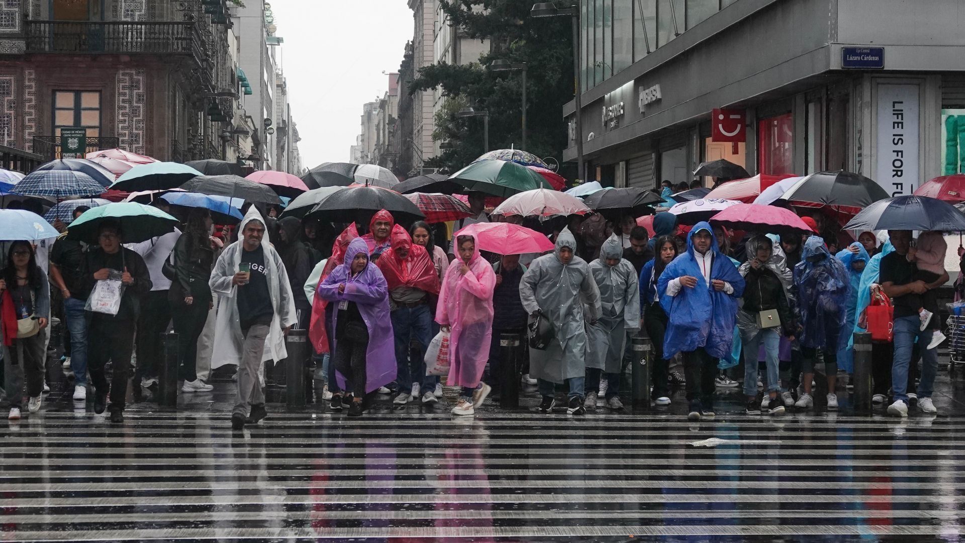 CNPC llama a la población a preservar acciones preventivas por lluvias, altas temperaturas y mar de fondo