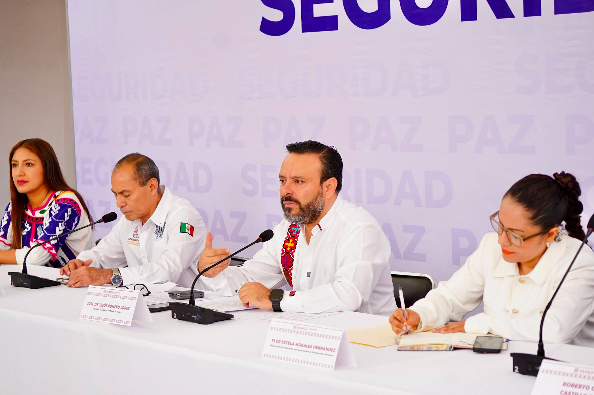 Sego revisará situación jurídica de sindicatos transportistas en Oaxaca