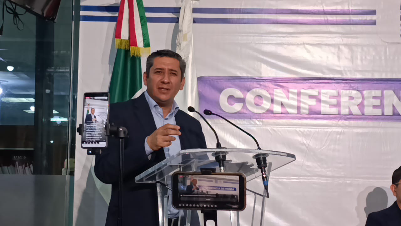 Fiscal defiende entrega de camioneta a comisionado de Mazatlán Mixe