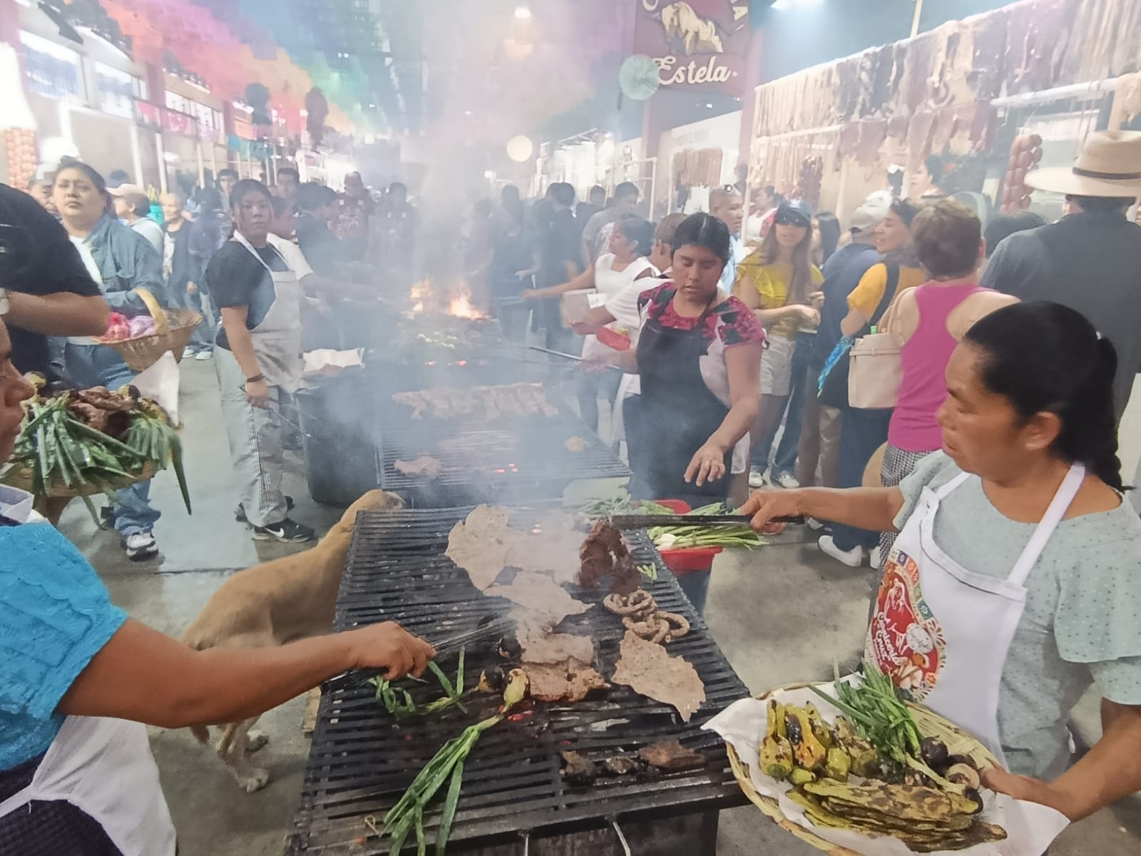 Tlacolula conquista a visitantes con la Octava Feria de las Carnes Asadas